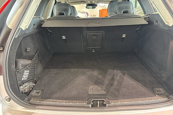 Volvo XC60 13 of 26
