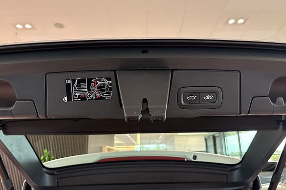 Volvo XC60 14 of 26
