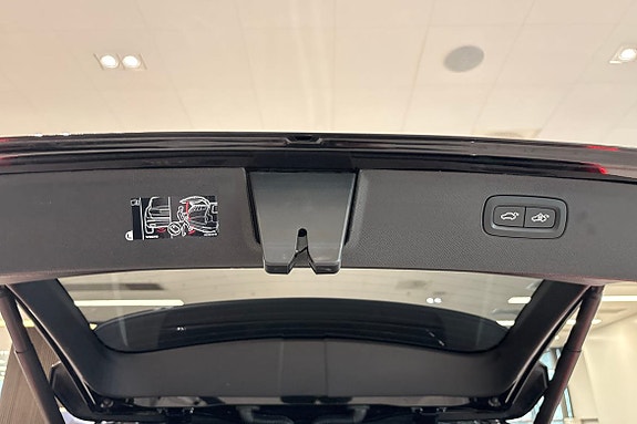 Volvo XC90 15 of 30