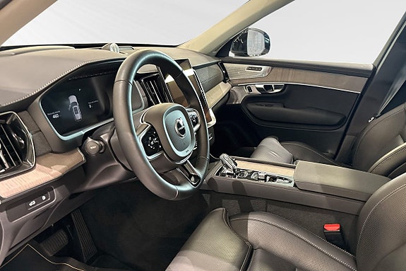 Volvo XC90 7 of 30