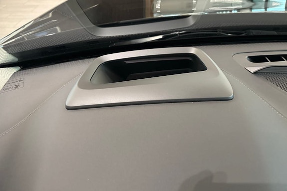 Volvo XC90 24 of 30