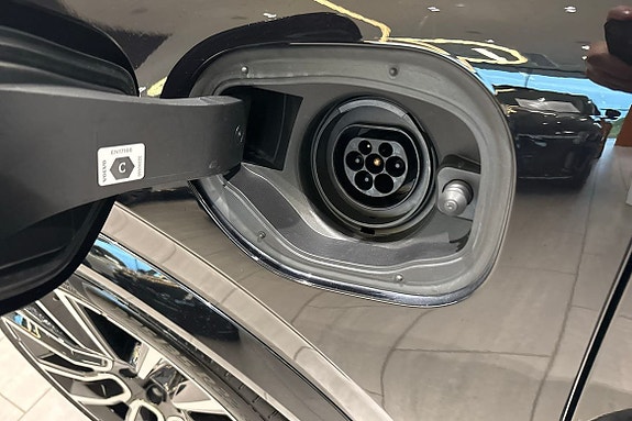 Volvo XC90 18 of 30