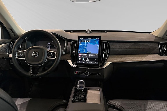 Volvo XC90 9 of 30