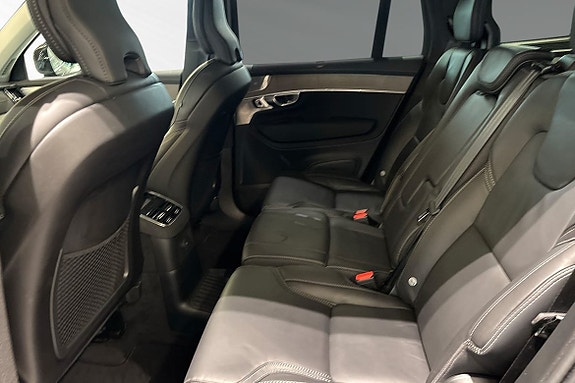 Volvo XC90 8 of 30