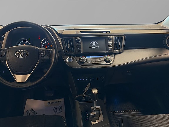 Toyota RAV4 9 of 11