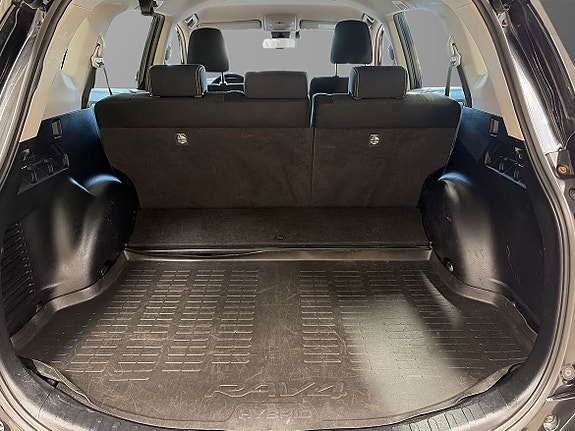 Toyota RAV4 11 of 11