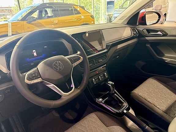 Volkswagen T-Cross 12 of 14