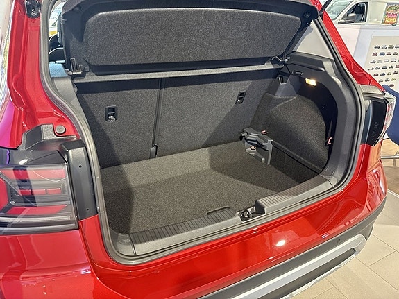 Volkswagen T-Cross 9 of 14