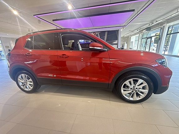 Volkswagen T-Cross 4 of 14