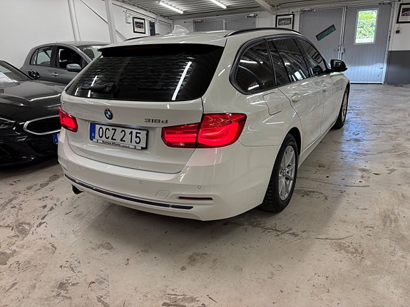 BMW 318d 5 of 18