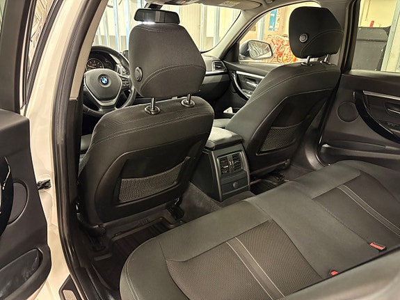 BMW 318d 18 of 18
