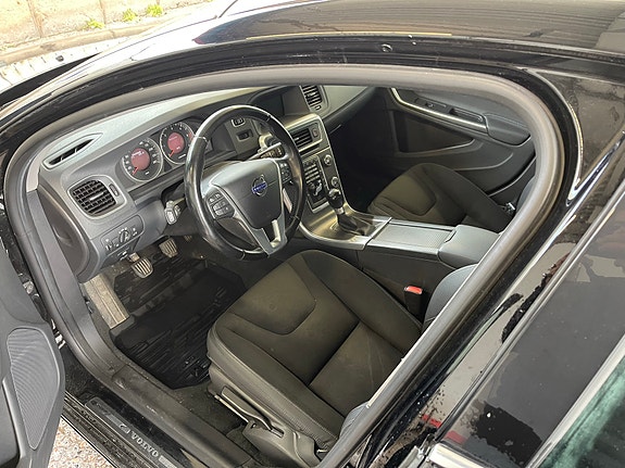 Volvo S60 5 of 8