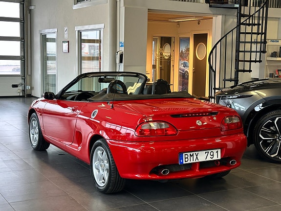 MG F 3 of 22