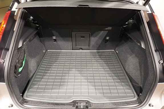 Volvo XC40 6 of 13
