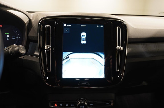 Volvo XC40 13 of 13