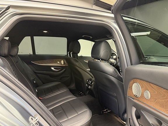 Mercedes-Benz E400 d 14 of 15