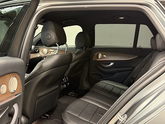 Mercedes-Benz E400 d 11 of 15