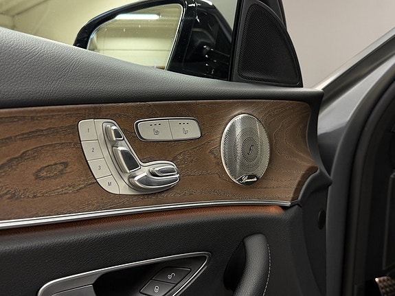 Mercedes-Benz E400 d 8 of 15