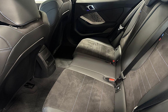 BMW 120 11 of 18