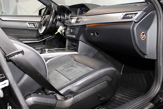 Mercedes-Benz E220 12 of 27