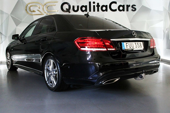 Mercedes-Benz E220 10 of 27