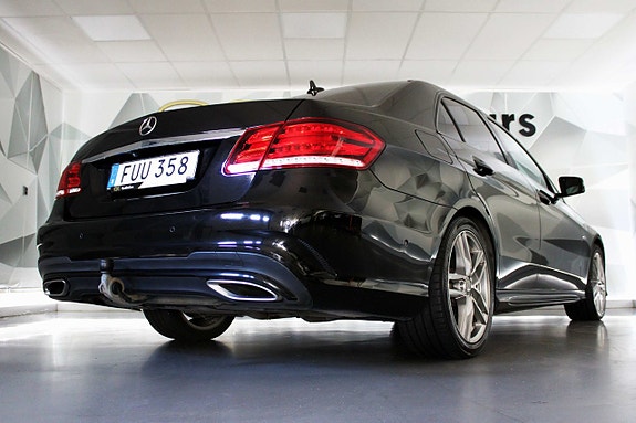 Mercedes-Benz E220 8 of 27