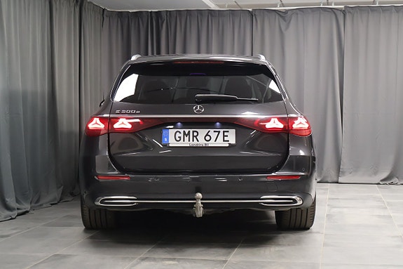 Mercedes-Benz E300 e 4 of 26