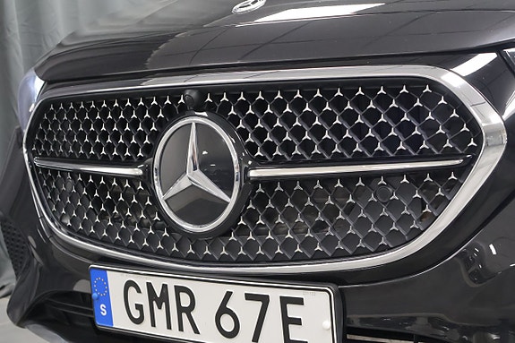 Mercedes-Benz E300 e 7 of 26