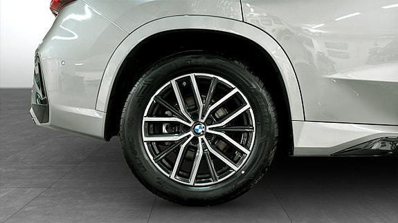 BMW X1 9 of 12