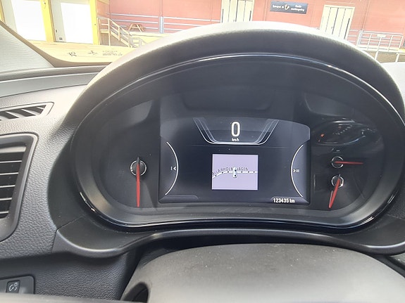 Opel Insignia 11 of 16