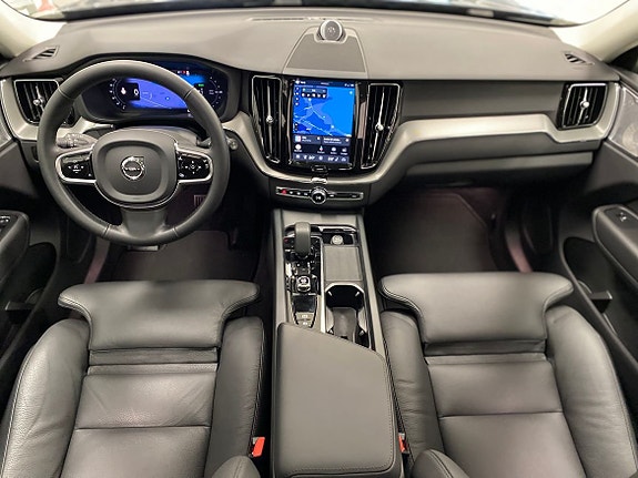 Volvo XC60 10 of 28