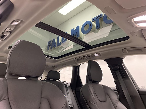 Volvo XC60 13 of 28
