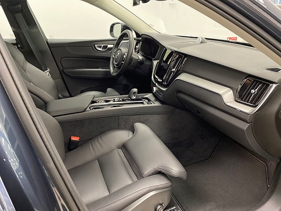 Volvo XC60 12 of 28