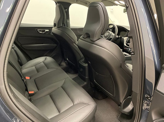 Volvo XC60 16 of 28