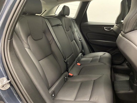 Volvo XC60 15 of 28