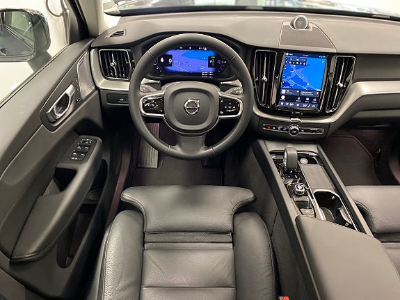 Volvo XC60 9 of 28