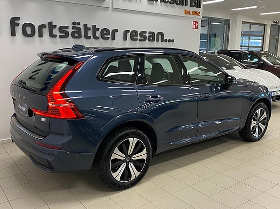 Volvo XC60 3 of 28