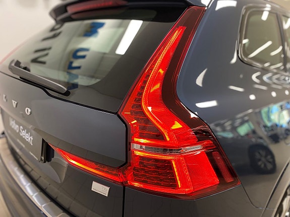 Volvo XC60 7 of 28