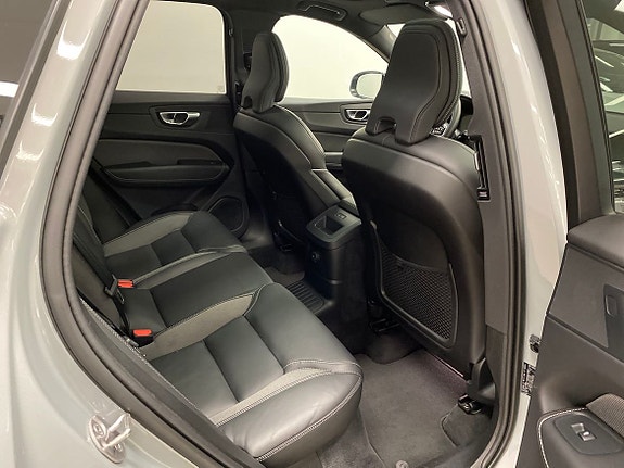 Volvo XC60 17 of 27