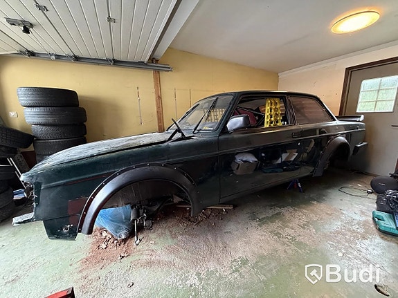 Volvo 242 2 of 27