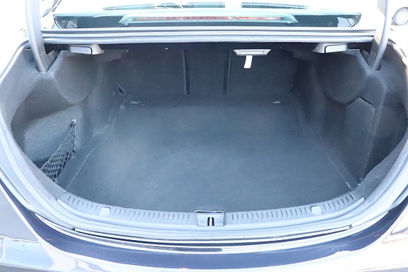 Mercedes-Benz E220 d 10 of 11