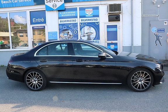 Mercedes-Benz E220 d 2 of 11