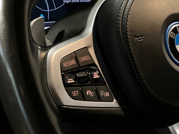 BMW 330e 10 of 22