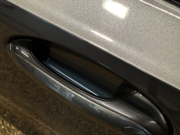 BMW 330e 12 of 22