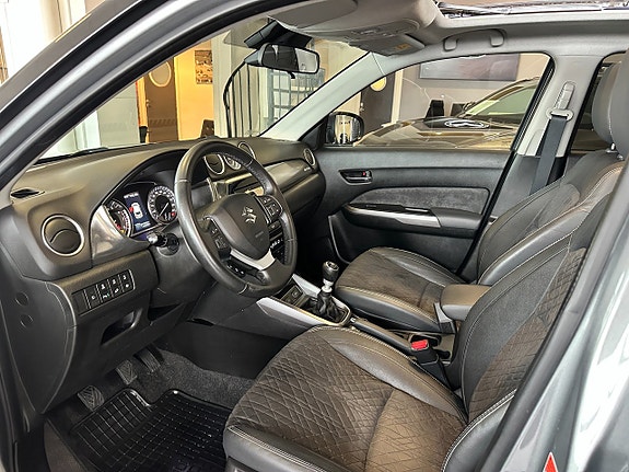 Suzuki Vitara 8 of 17