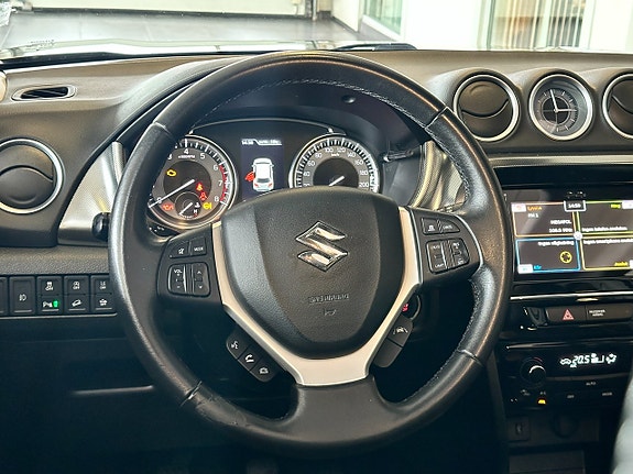 Suzuki Vitara 10 of 17