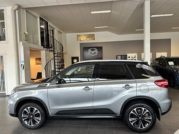 Suzuki Vitara 2 of 17