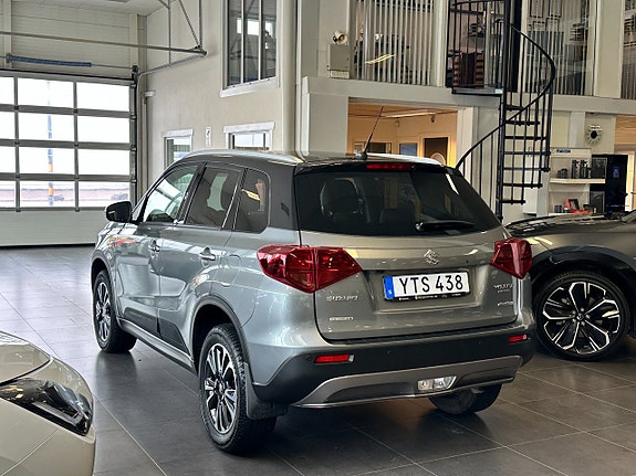 Suzuki Vitara 3 of 17
