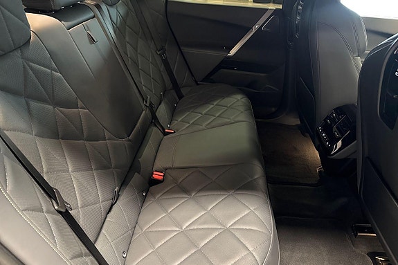 BMW iX 7 of 21