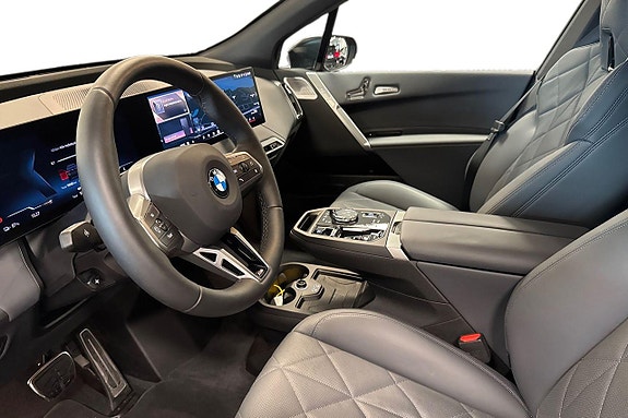 BMW iX 12 of 21